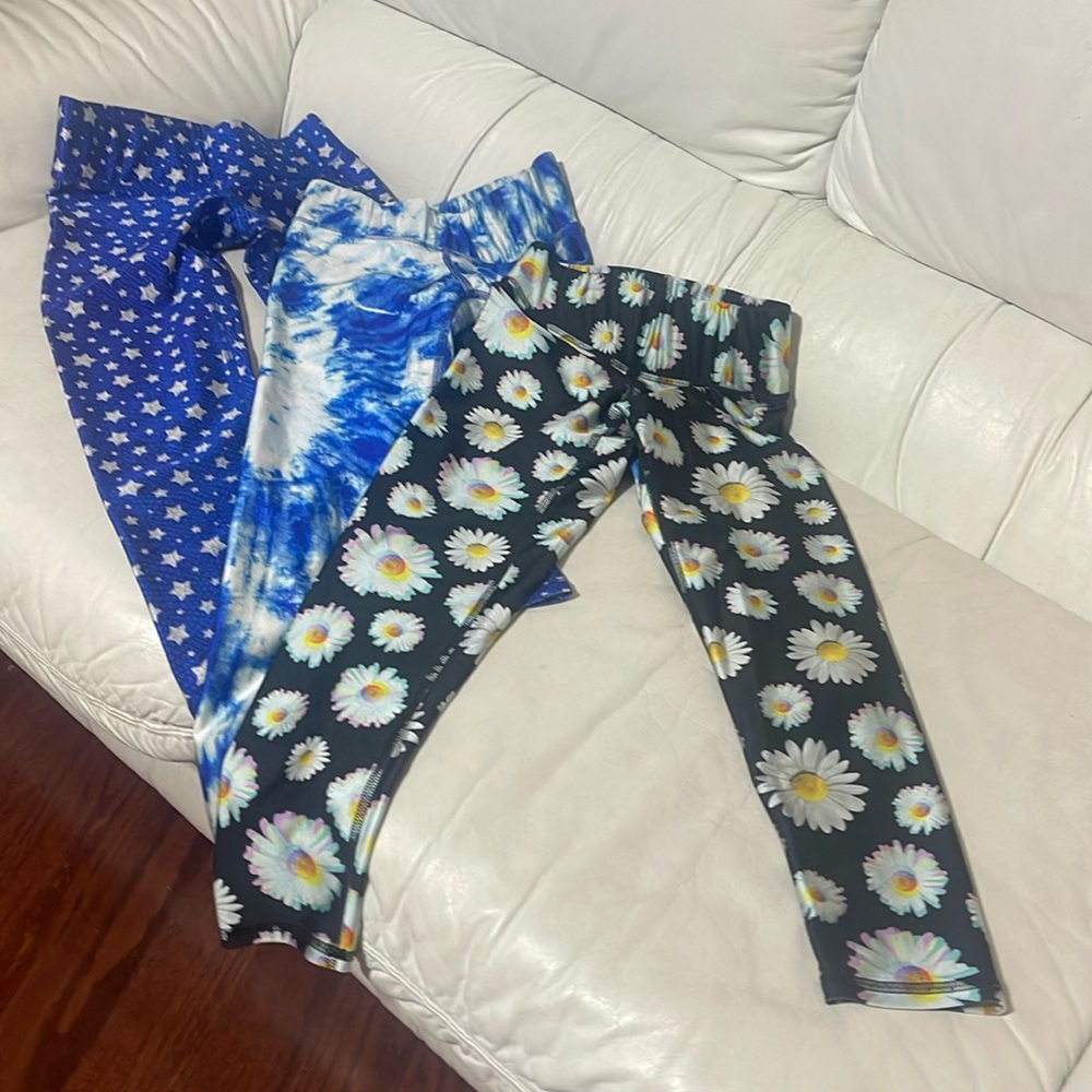 Bundle of 3 Terez  workout cropped leggings (below knee)